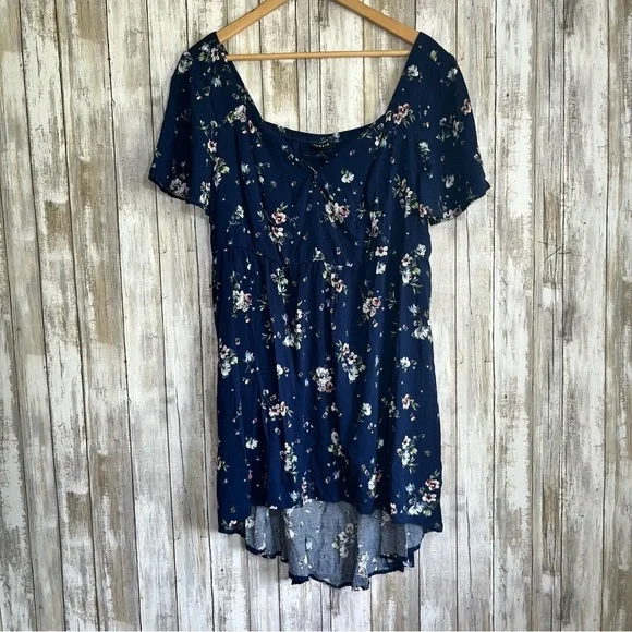 Torrid Floral Babydoll Blouse 1X Navy Blue Lace Up High Low Tunic Flowy Plus - Picture 2 of 8
